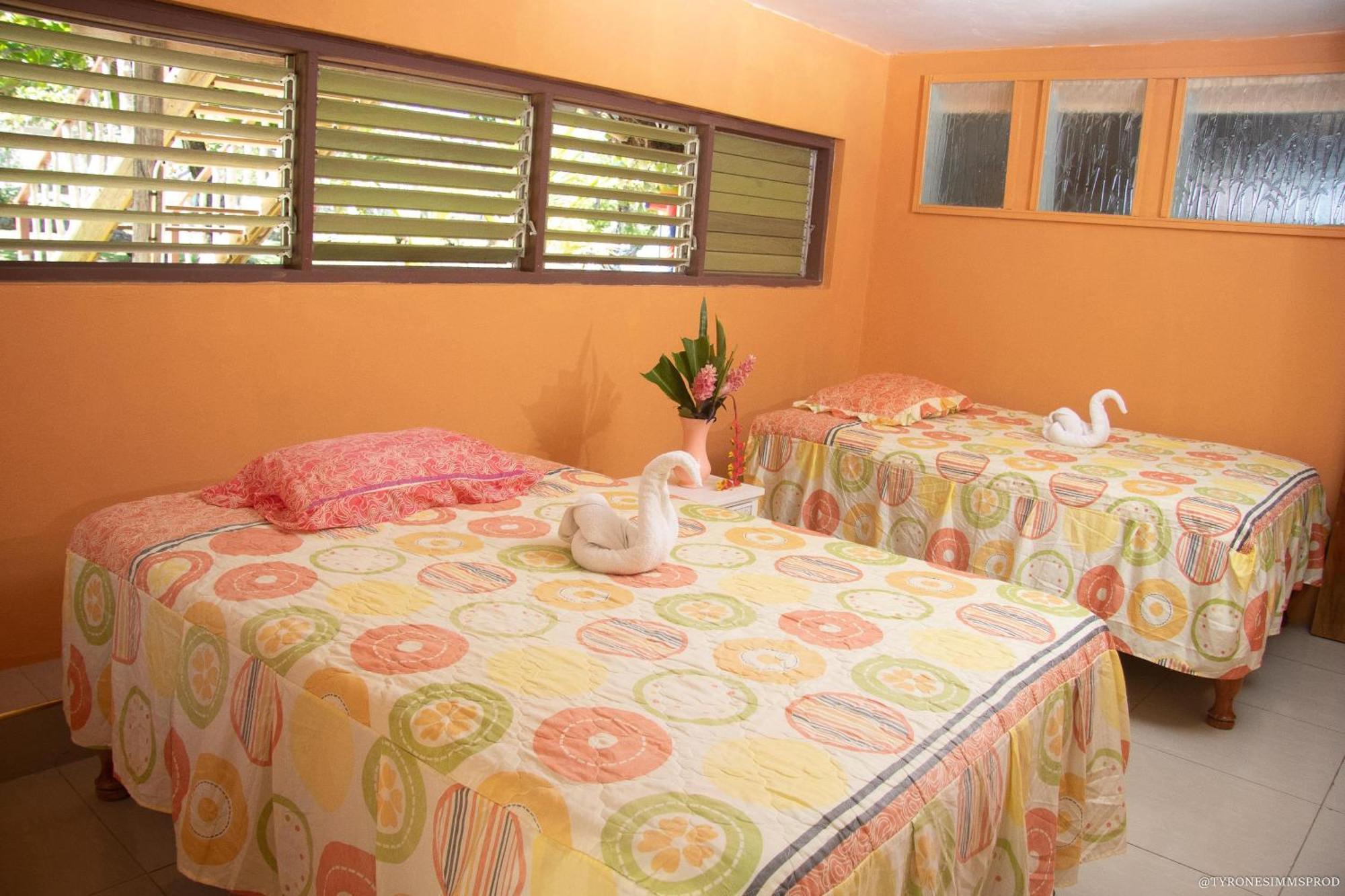 Strawberry Fields Together Robins Bay Exterior foto